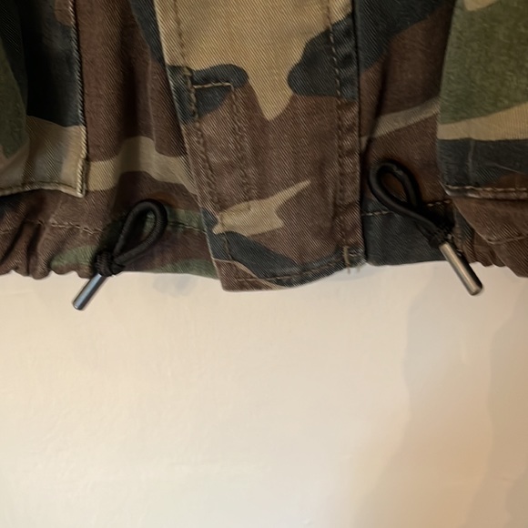 Camo Hooded Jacket - Picture 6 of 16